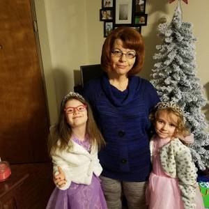 Meet your Posher, April